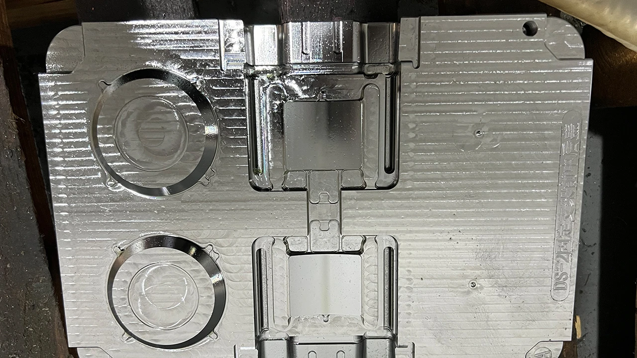 Comprehensive Guide to Epoxy Resins: Properties, Types, Applications, and Injection Molding Processes